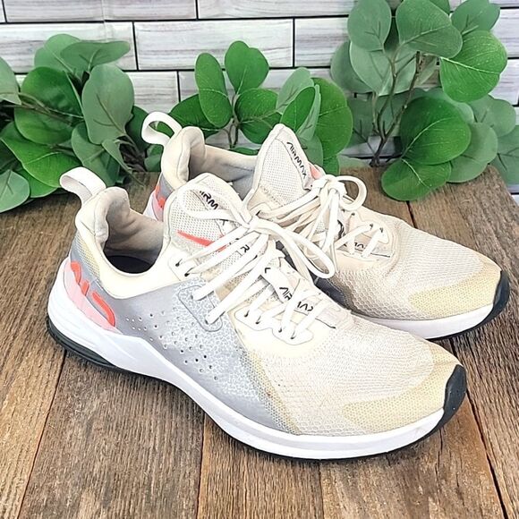 Nike women's Air Max Bella running shoe Size 8.5 - Picture 1 of 10